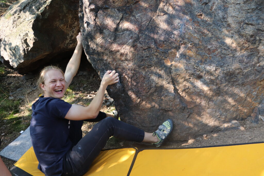 Bouldering fun, rock climbing, lezení, skalní lezení