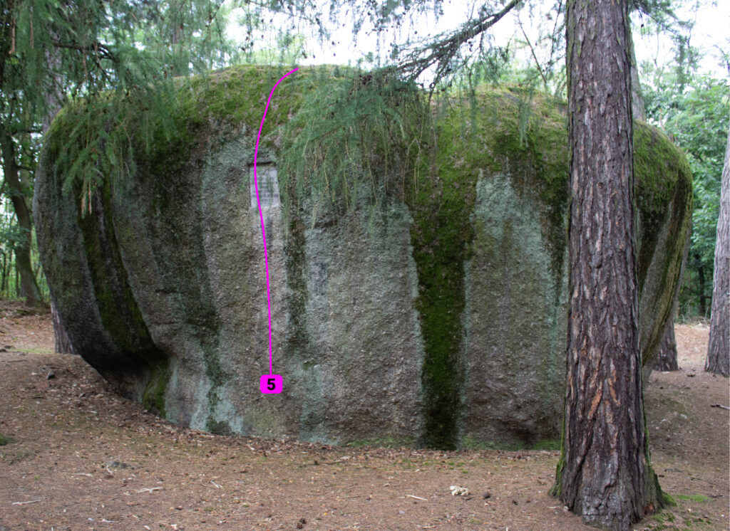 Severní stěna, Stoh slámy, Klepec boulder